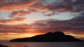 Гостиница Kinneil Self Catering  Ламлаш